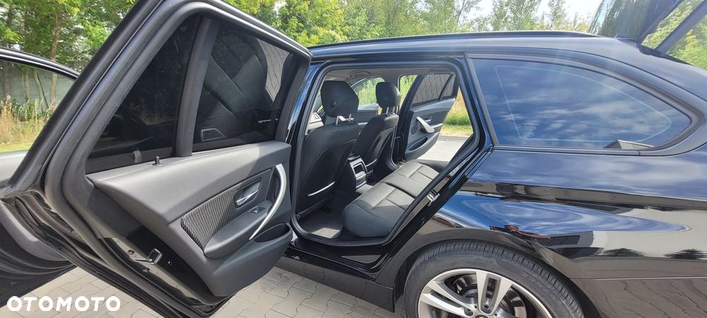 BMW Seria 3 318d - 14