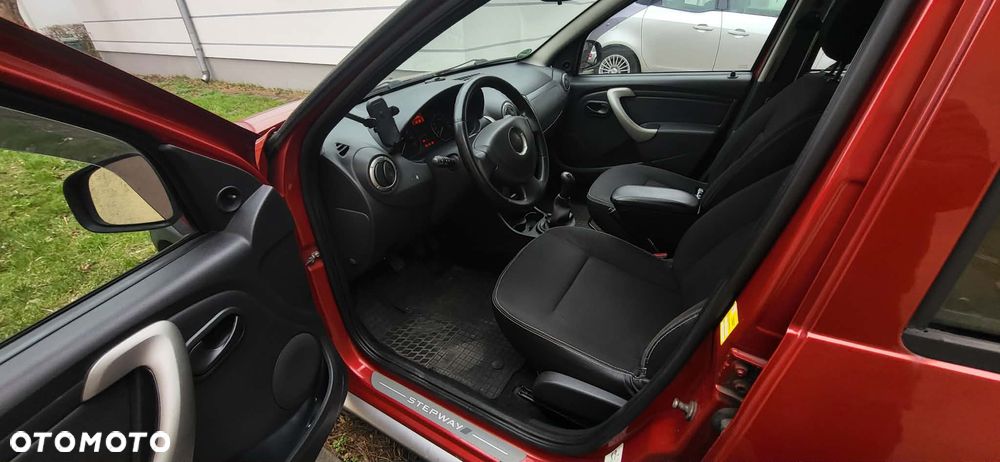 Dacia Sandero 1.5 dCi Laureate - 4