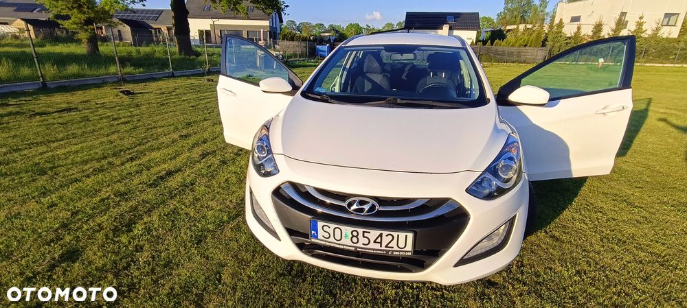 Hyundai i30 1.6 Classic + - 11