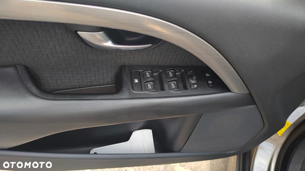 Volvo V70 2.0 Momentum - 12