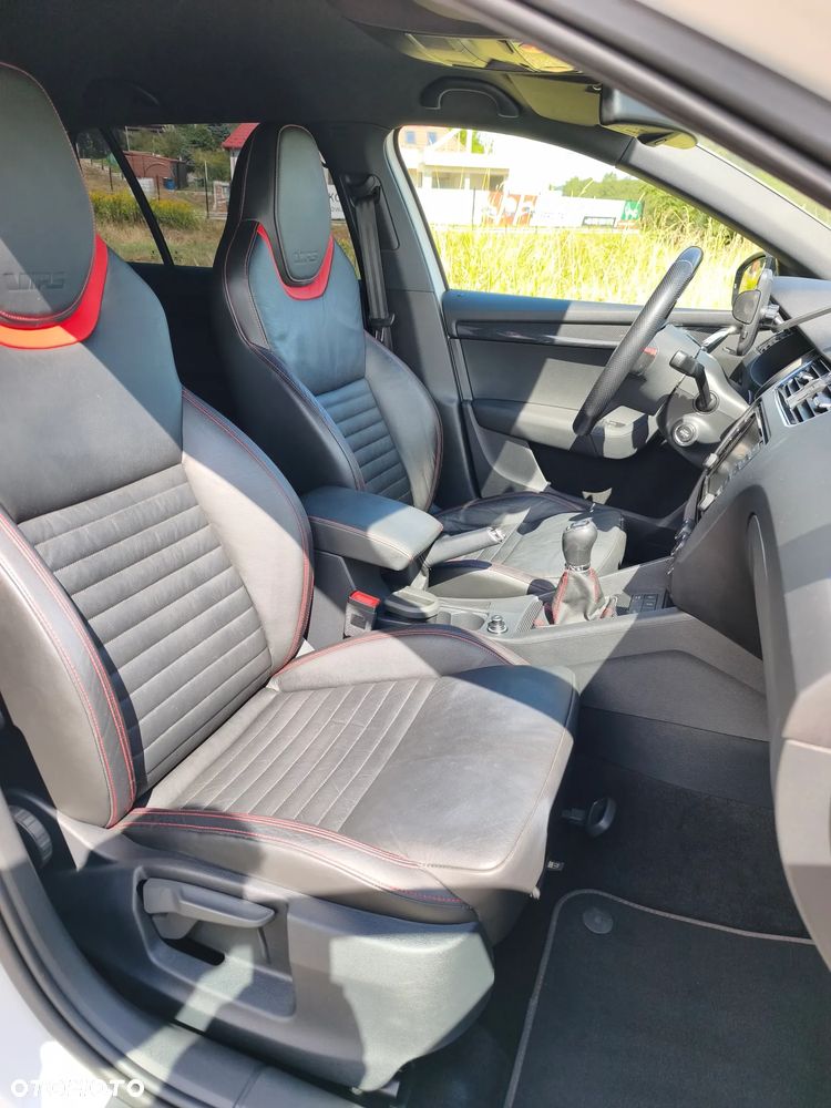 Skoda Octavia 2.0 TSI RS - 23