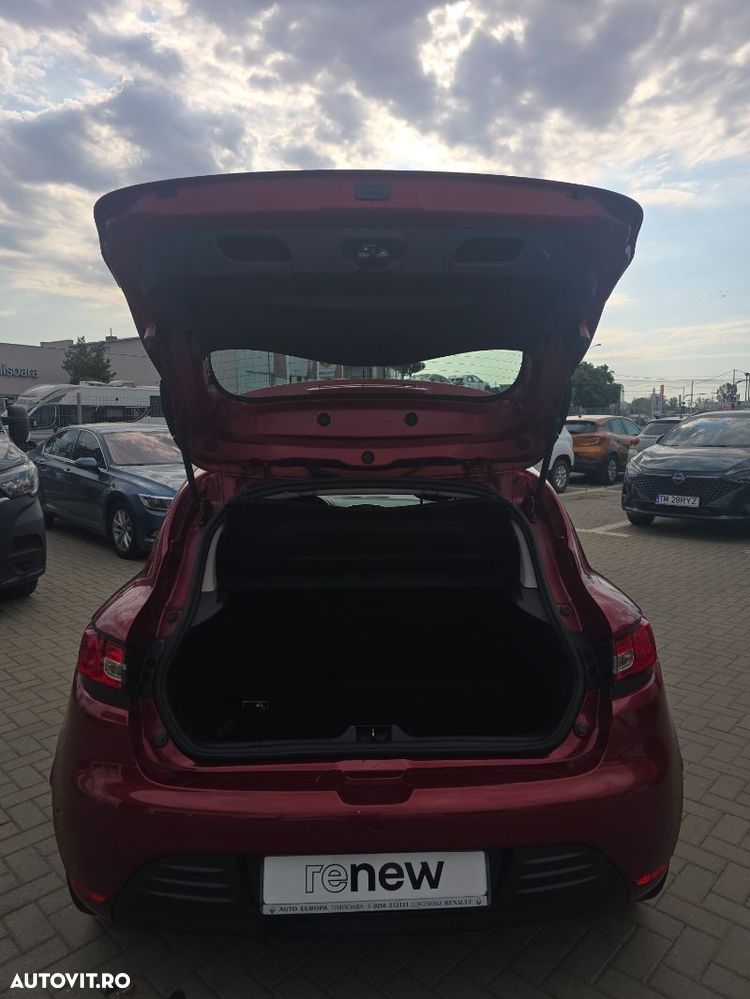 Renault Clio - 10