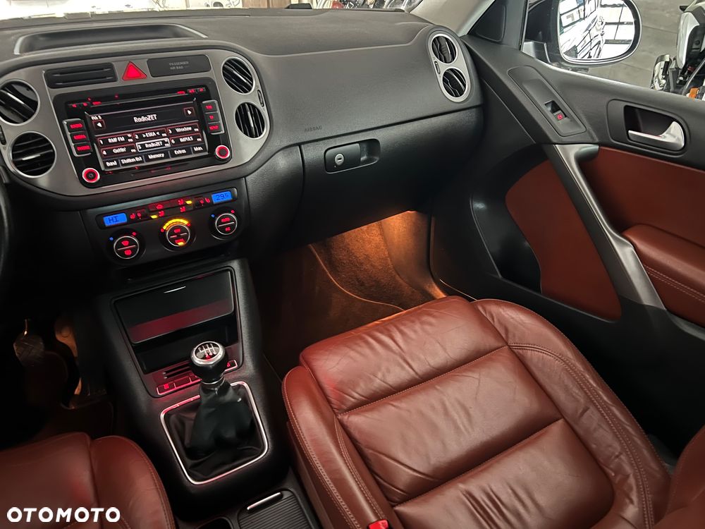 Volkswagen Tiguan 2.0 TDI DPF BlueMotion Technology Freestyle - 23