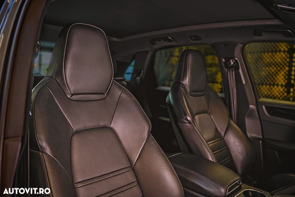 Porsche Cayenne E-Hybrid Tiptronic S Platinum Edition - 20
