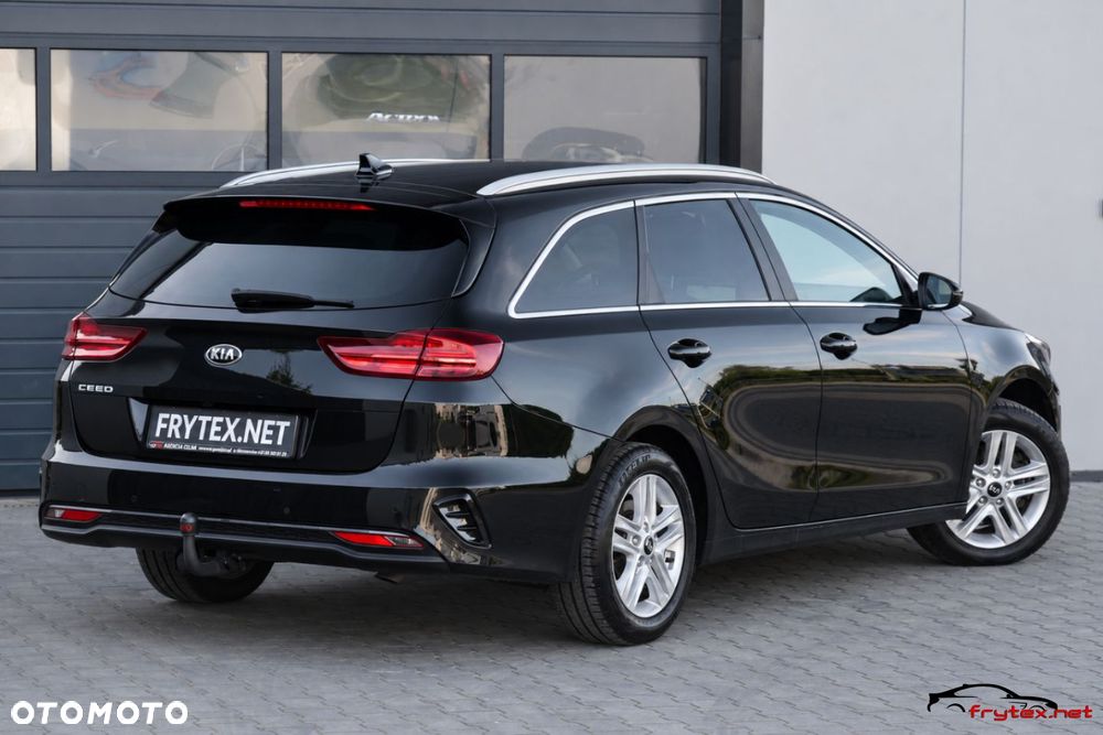 Kia Ceed - 11
