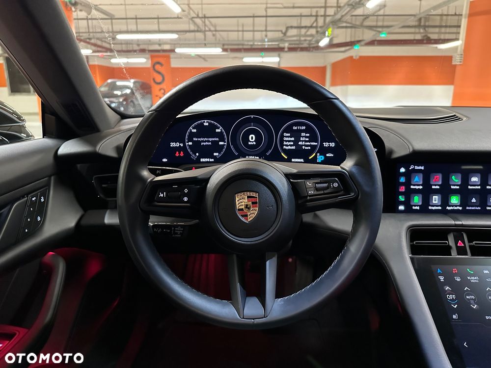 Porsche Taycan 4 - 17