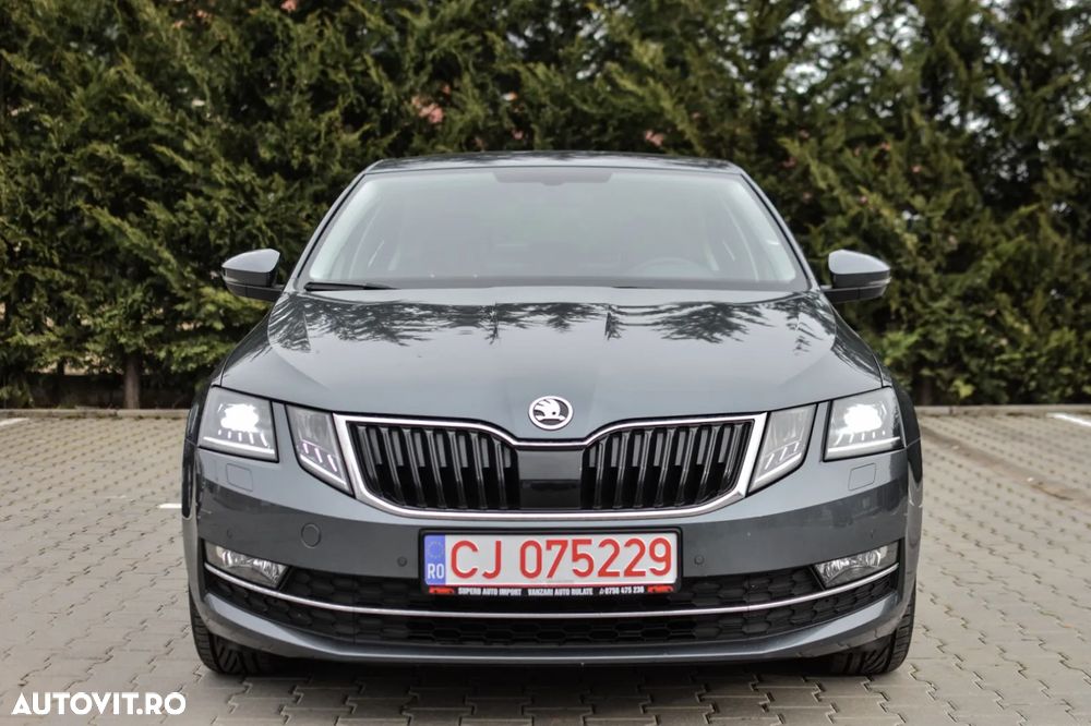 Skoda Octavia 1.6 TDI DSG Clever - 2