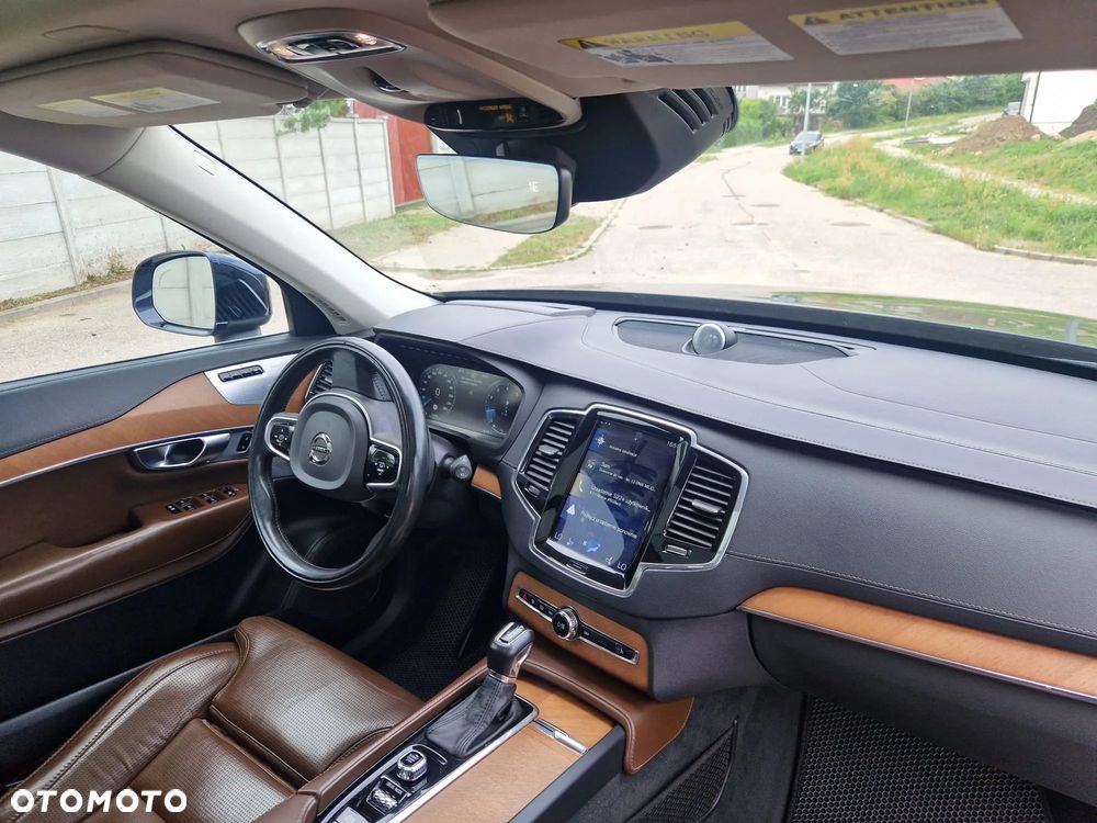 Volvo XC 90 - 11