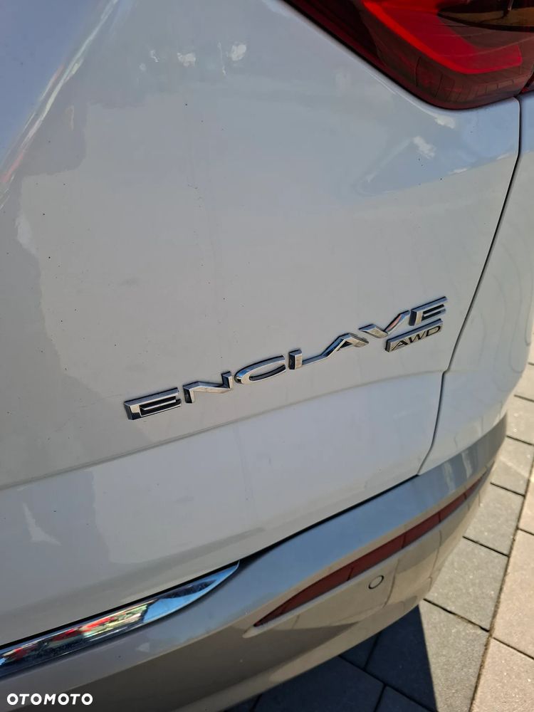 Buick Enclave - 26