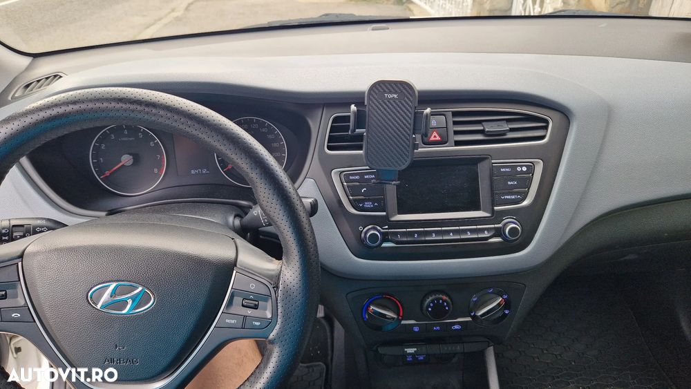 Hyundai i20 - 12