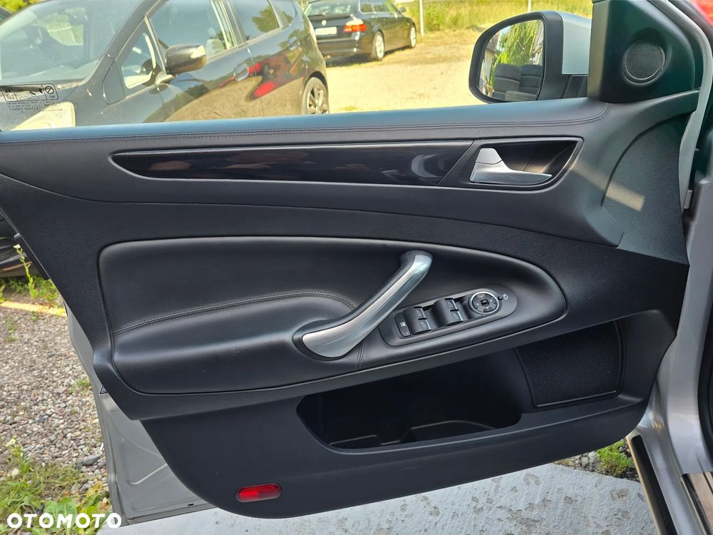 Ford Mondeo 2.0 TDCi Titanium X - 28