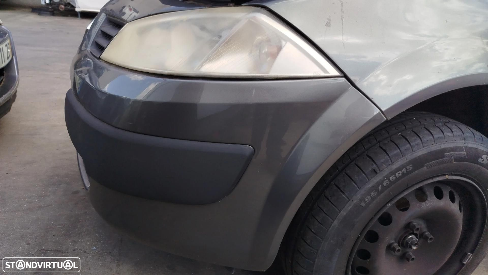Pára-choques frente RENAULT Megane II Sedan (LM0/1_) - 2