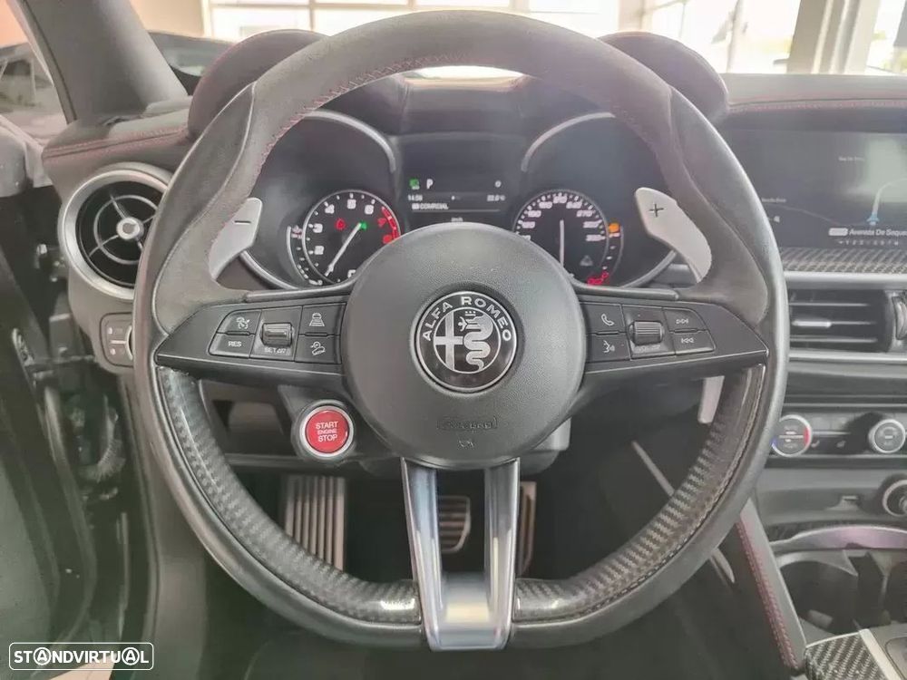 Alfa Romeo Stelvio 2.9 T Quadrifoglio AT8 Q4 - 19
