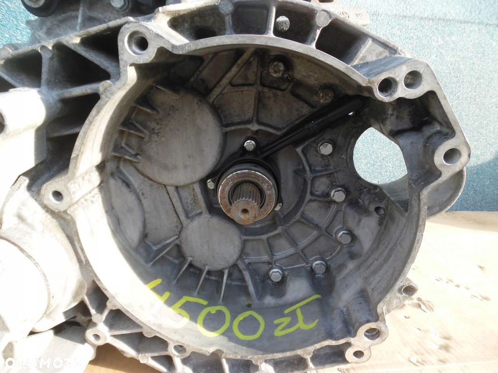 VW T5 MULTIVAN 2.5TDI SKRZYNIA SYNCRO 4 MOTION - 3