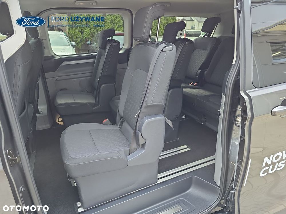 Ford Tourneo Custom - 15