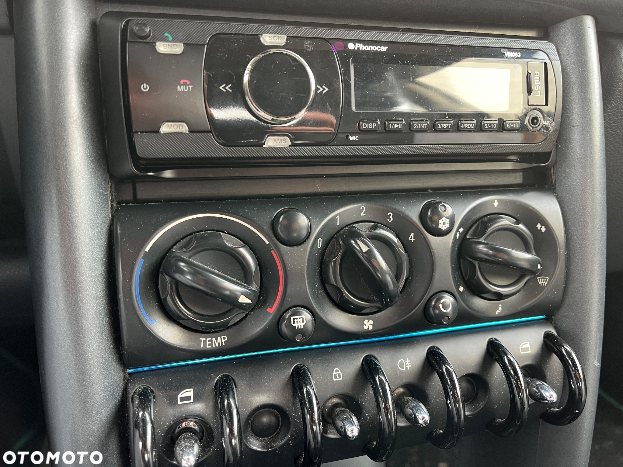 MINI ONE Standard - 8