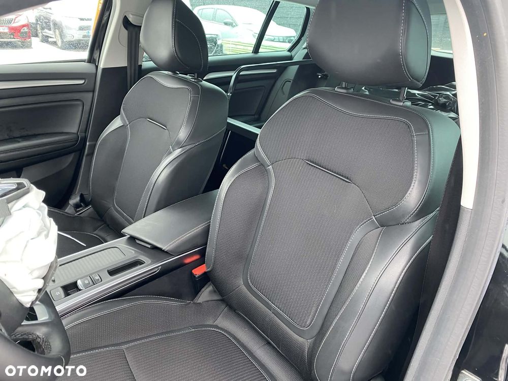 Renault Megane 1.5 Blue dCi Intens EDC - 10