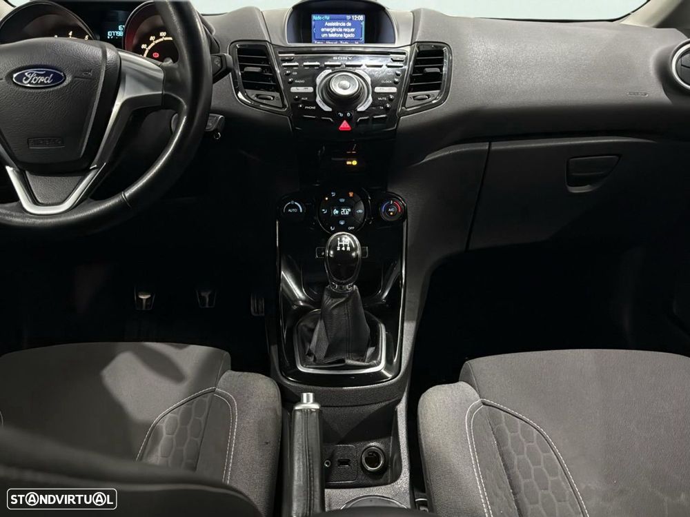 Ford Fiesta - 9