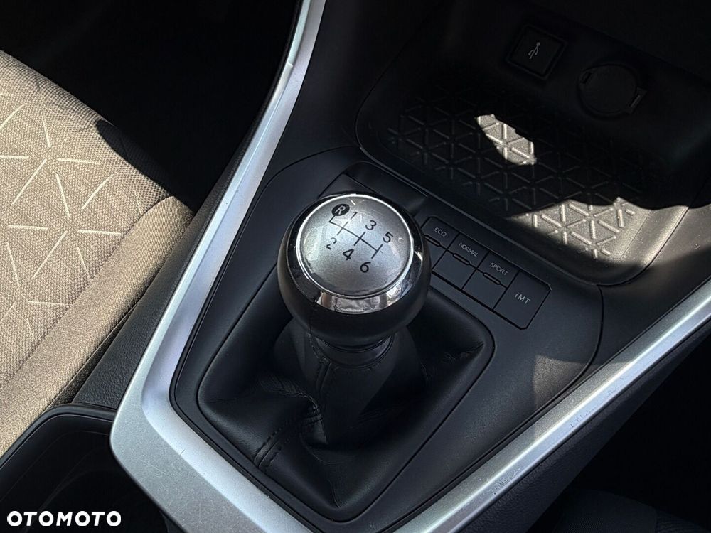 Toyota RAV4 - 25