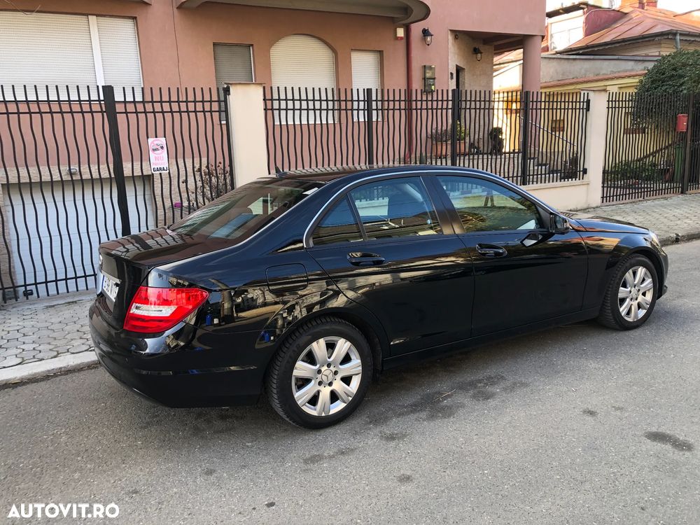 Mercedes-Benz C - 9