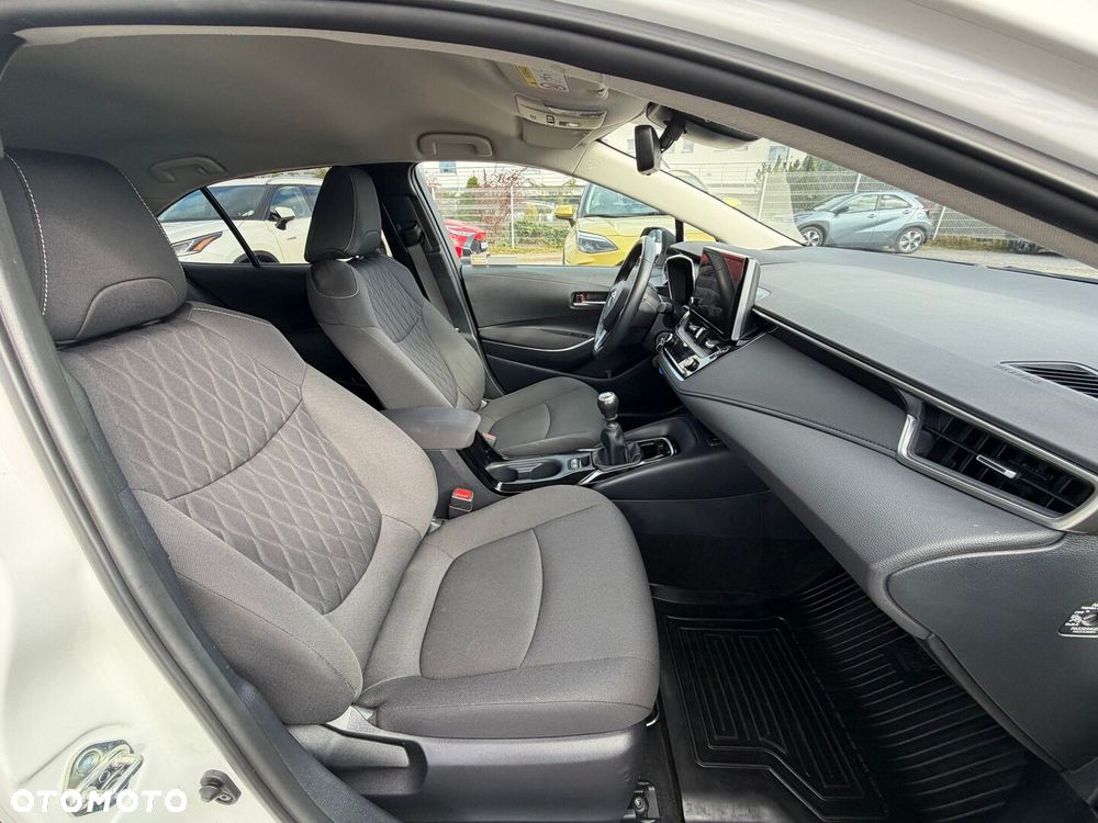 Toyota Corolla - 27
