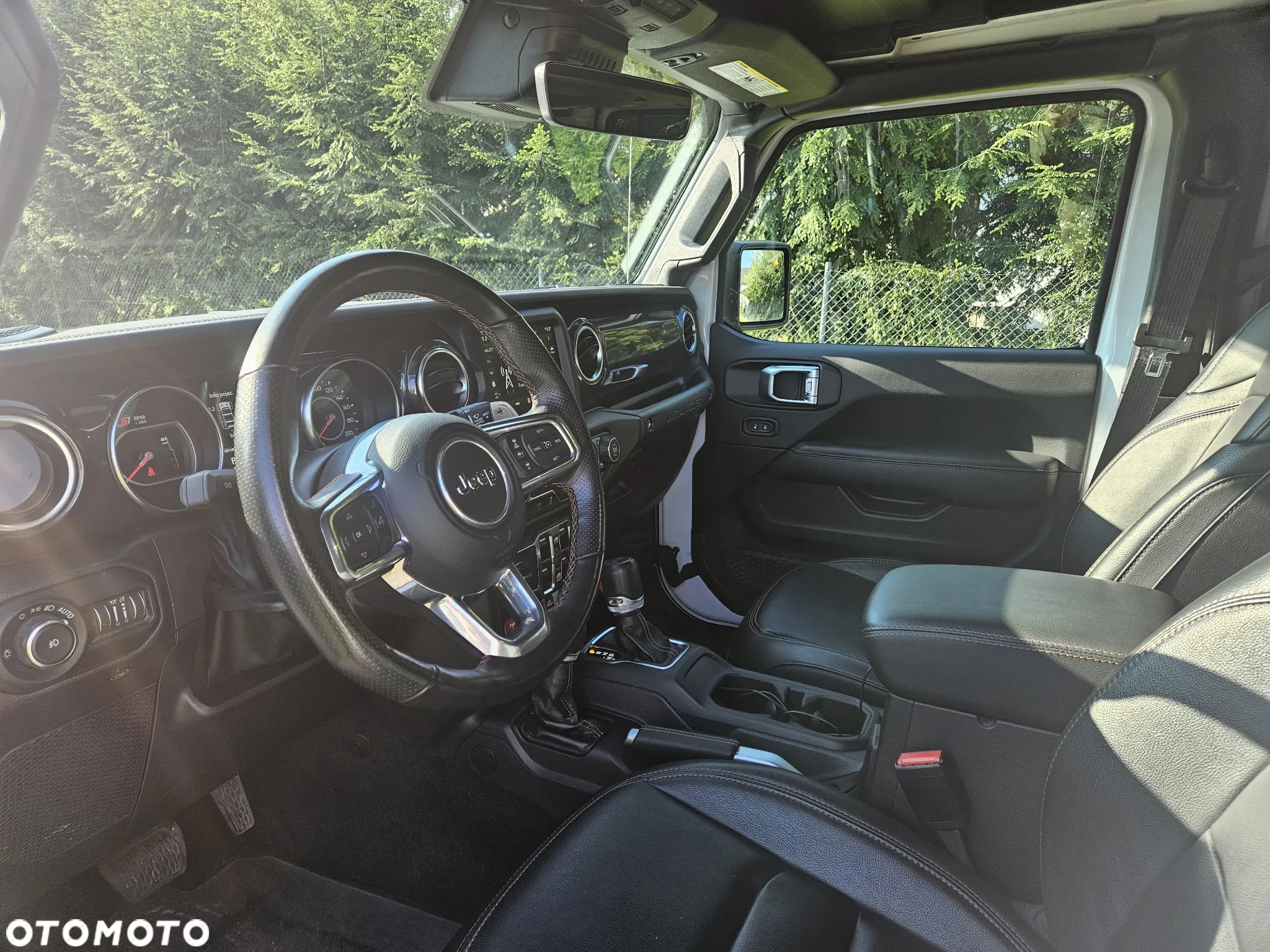 Jeep Wrangler - 12