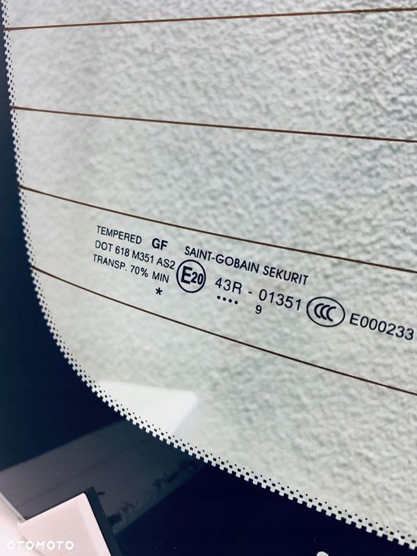 Szyba tylna NOWA OPEL CORSA E 3D 2014-> - 2