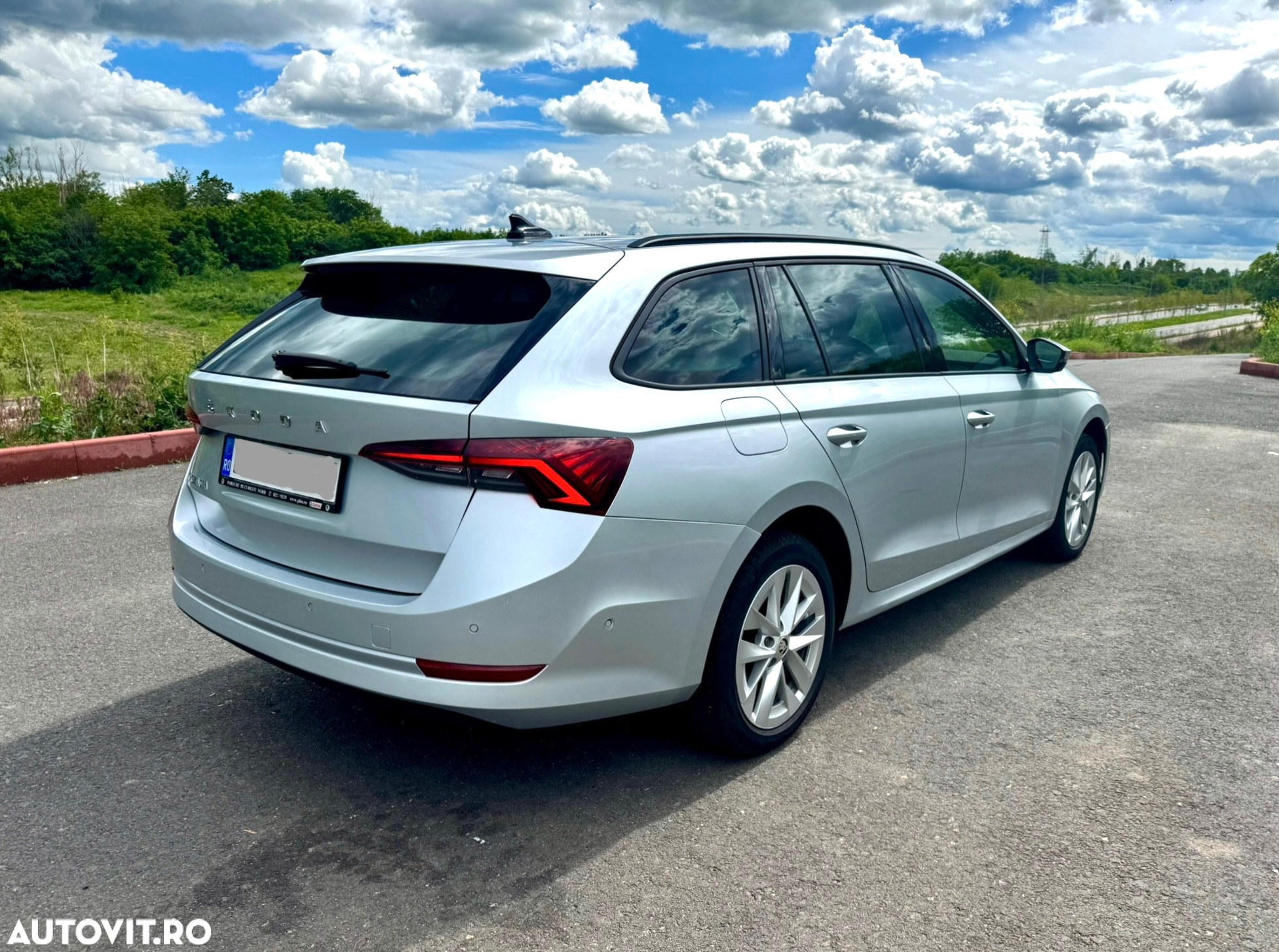 Skoda Octavia 2.0 TDI DSG Style - 3