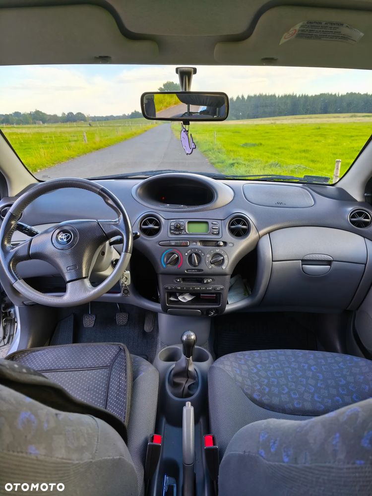 Toyota Yaris - 9