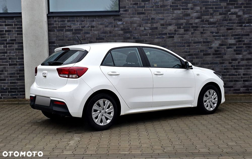 Kia Rio 1.2 M - 8