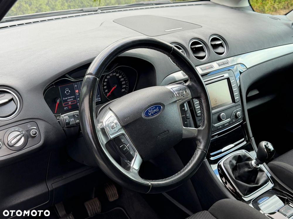 Ford S-Max 2.0 TDCi DPF Titanium X - 29