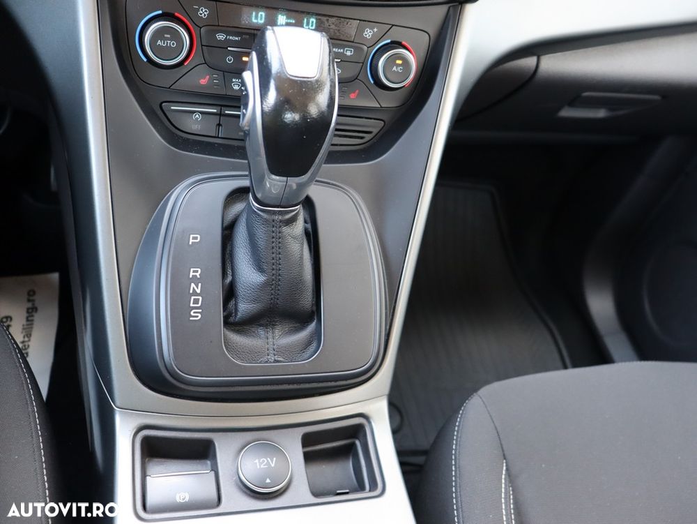 Ford Kuga - 26