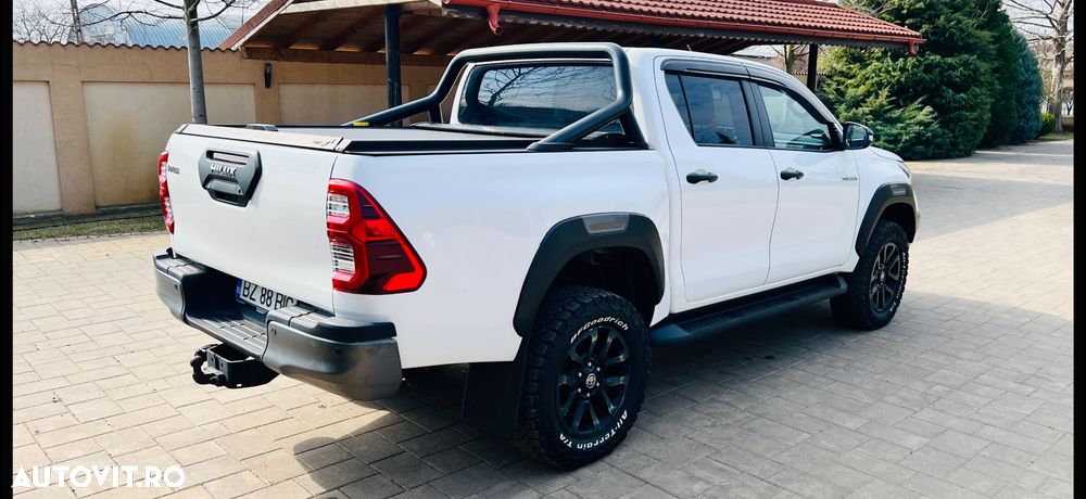 Toyota Hilux 4x4 Double Cab Autm. Invincible - 2