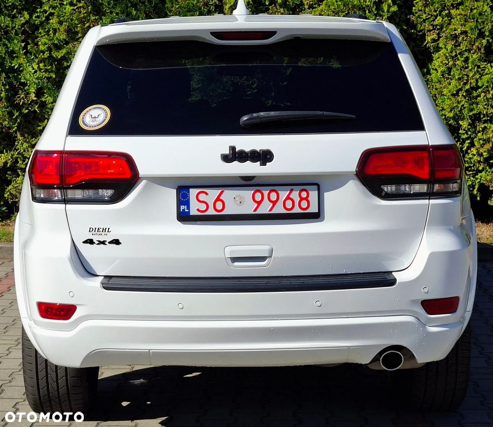 Jeep Grand Cherokee - 29