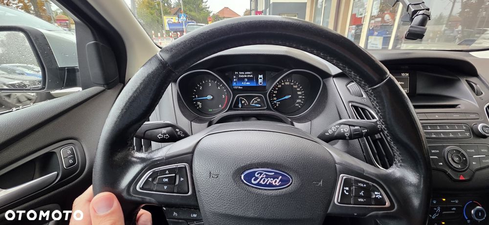 Ford Focus - 8