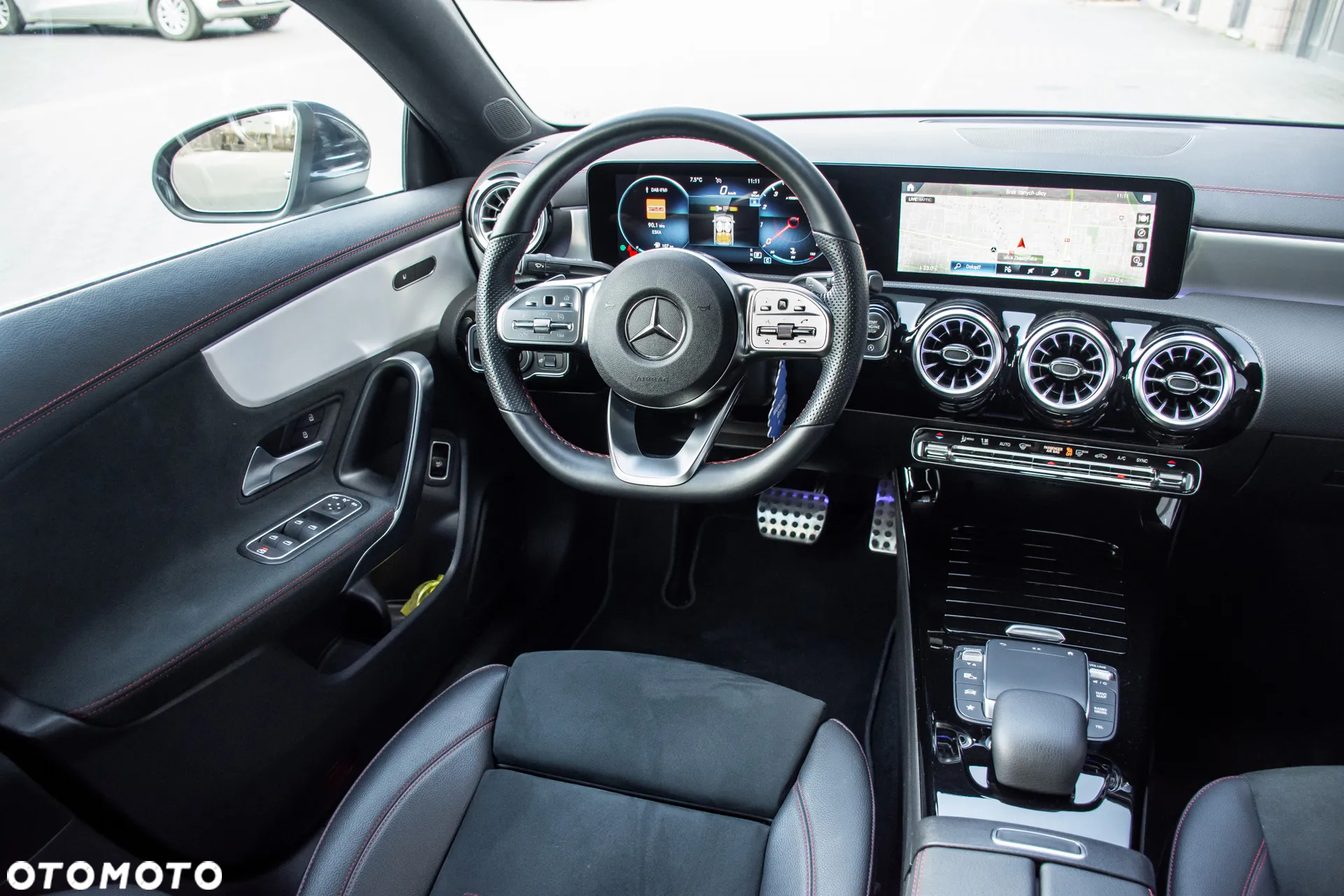 Mercedes-Benz CLA 180 AMG Line 7G-DCT - 31
