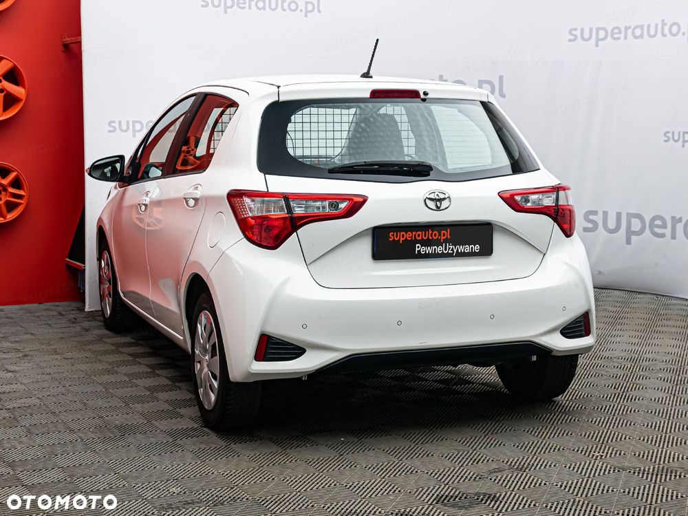 Toyota Yaris Active 1.5 111KM - 8