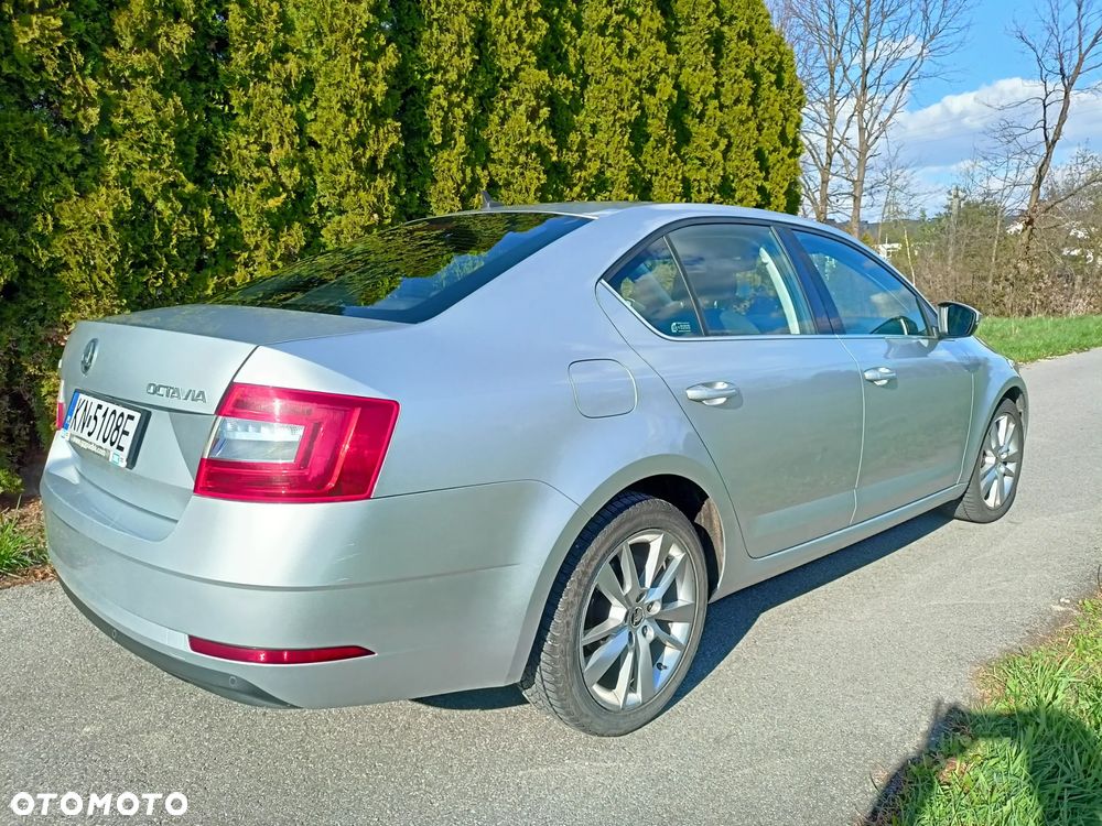 Skoda Octavia 2.0 TDI Clever DSG - 3