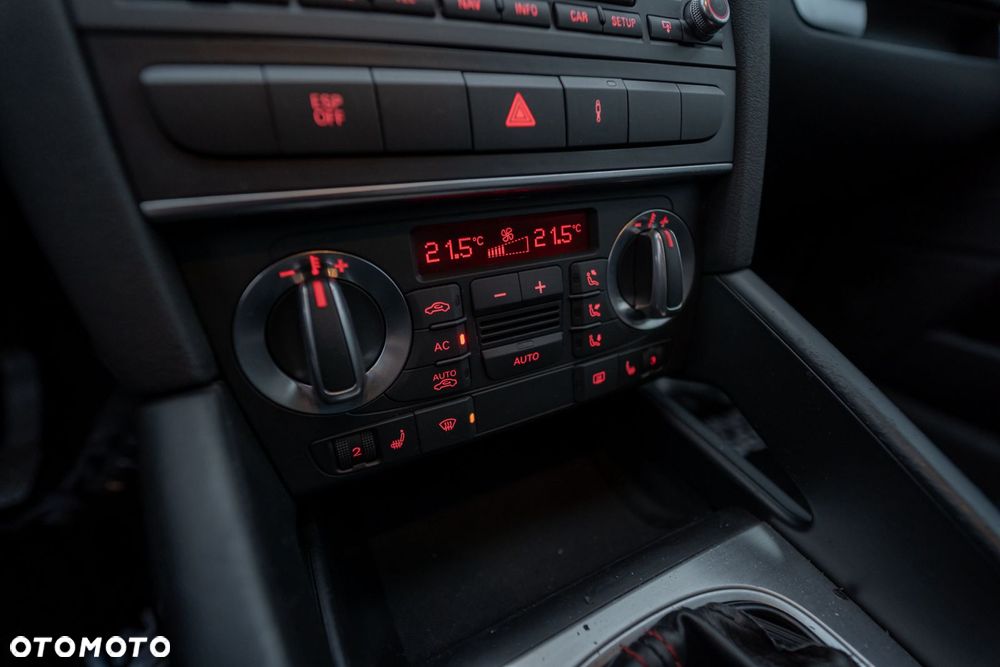 Audi A3 3-drzwiowe 2.0 TDI DPF Quattro Ambiente - 18