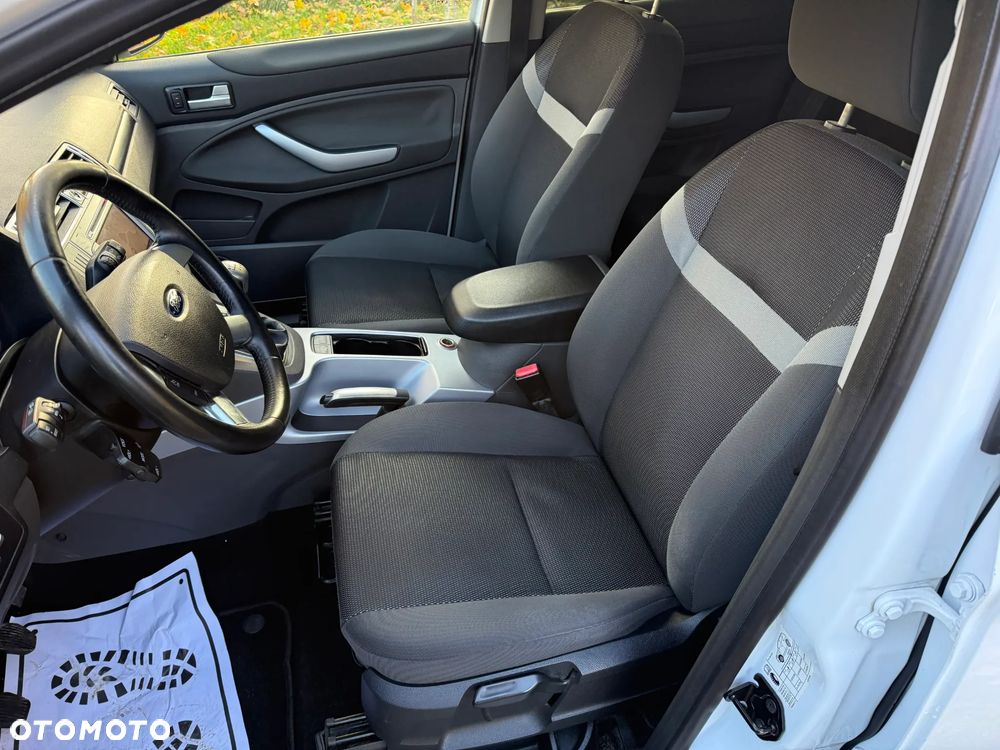 Ford Kuga 2.0 TDCi Titanium - 27