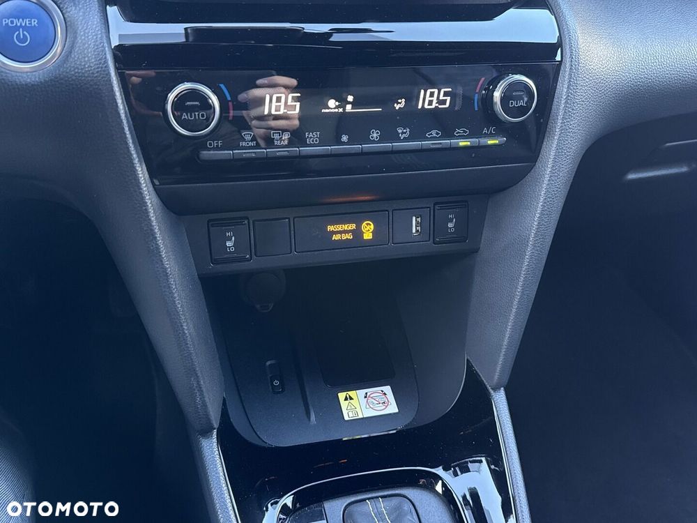 Toyota Yaris Cross Hybrid 1.5 Adventure - 31