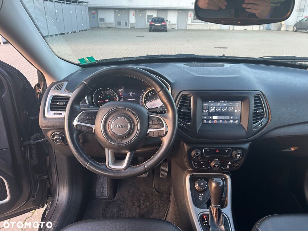 Jeep Compass - 10