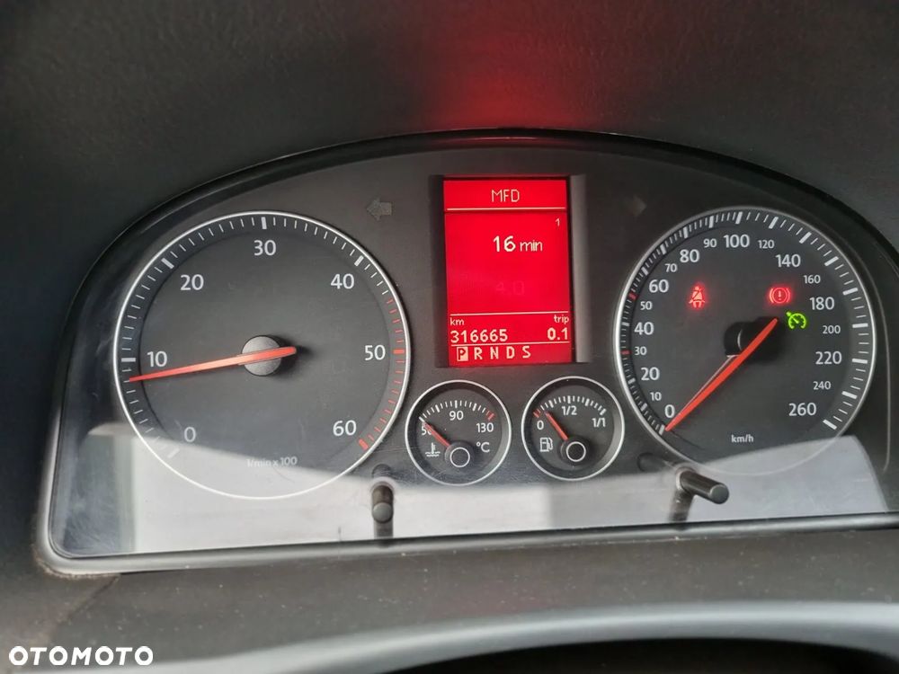 Volkswagen Touran - 6