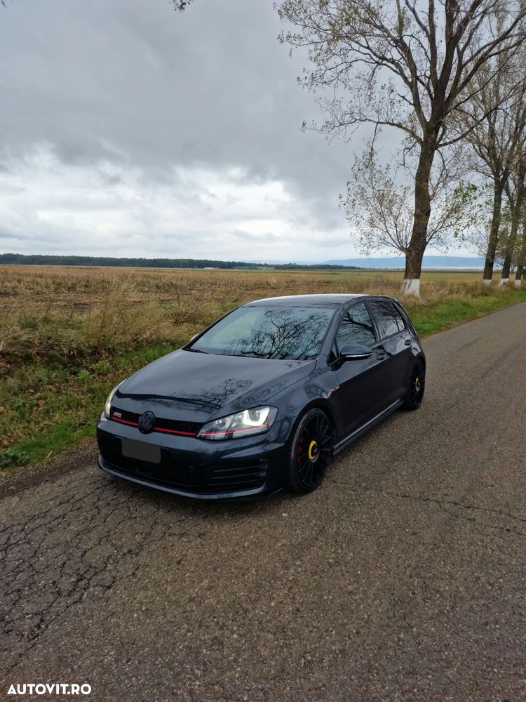 Volkswagen Golf GTI Performance BlueMotion Technology DSG - 1