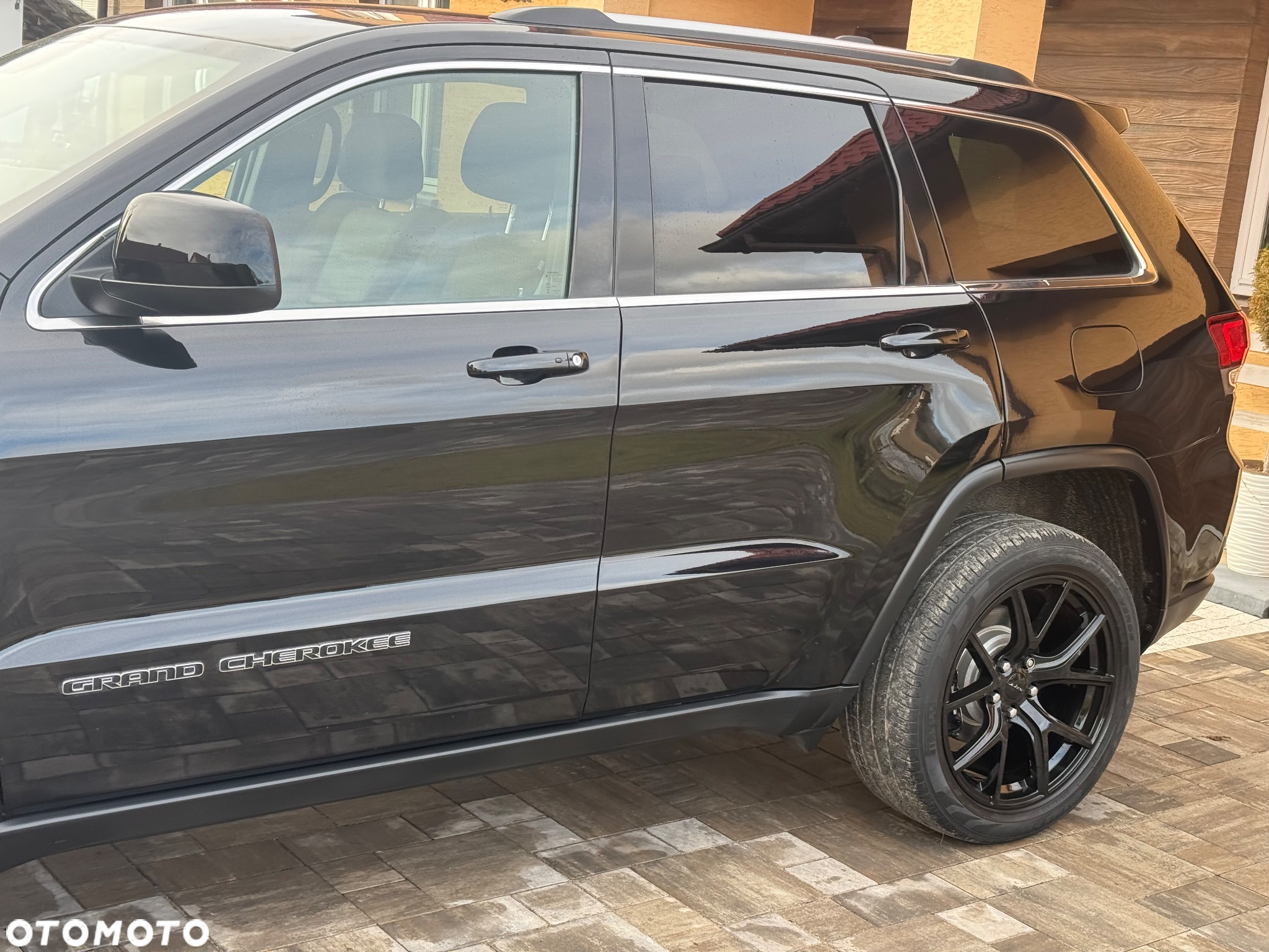 Jeep Grand Cherokee - 11