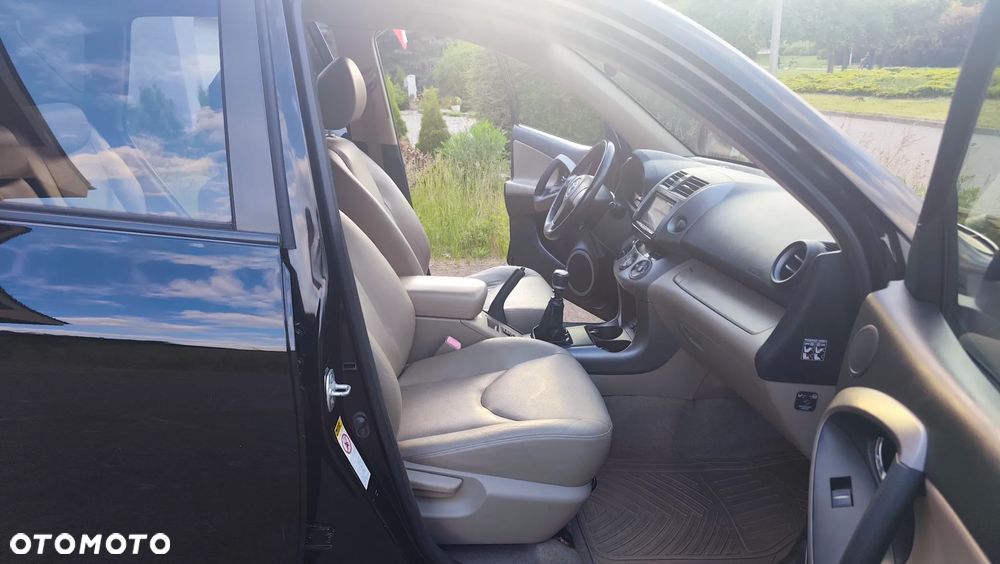 Toyota RAV4 2.2 D-CAT 4x4 Executive - 17