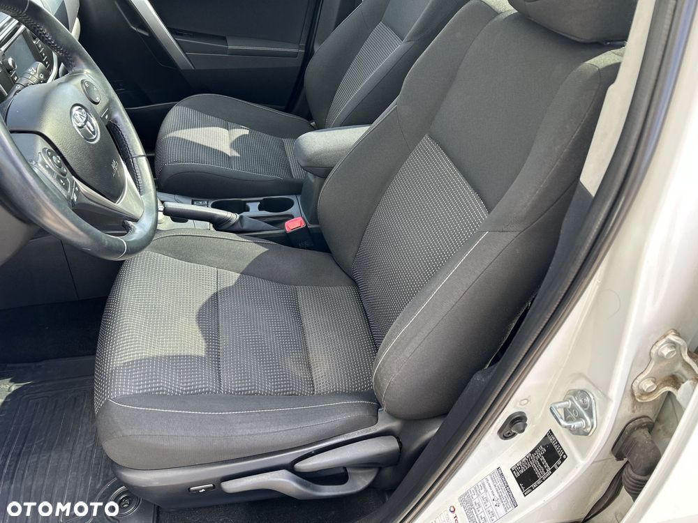 Toyota Auris - 15