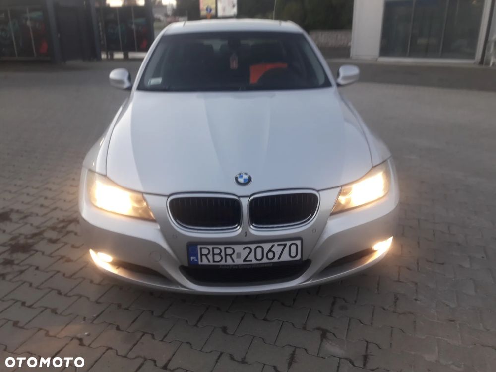 BMW Seria 3 318d - 6