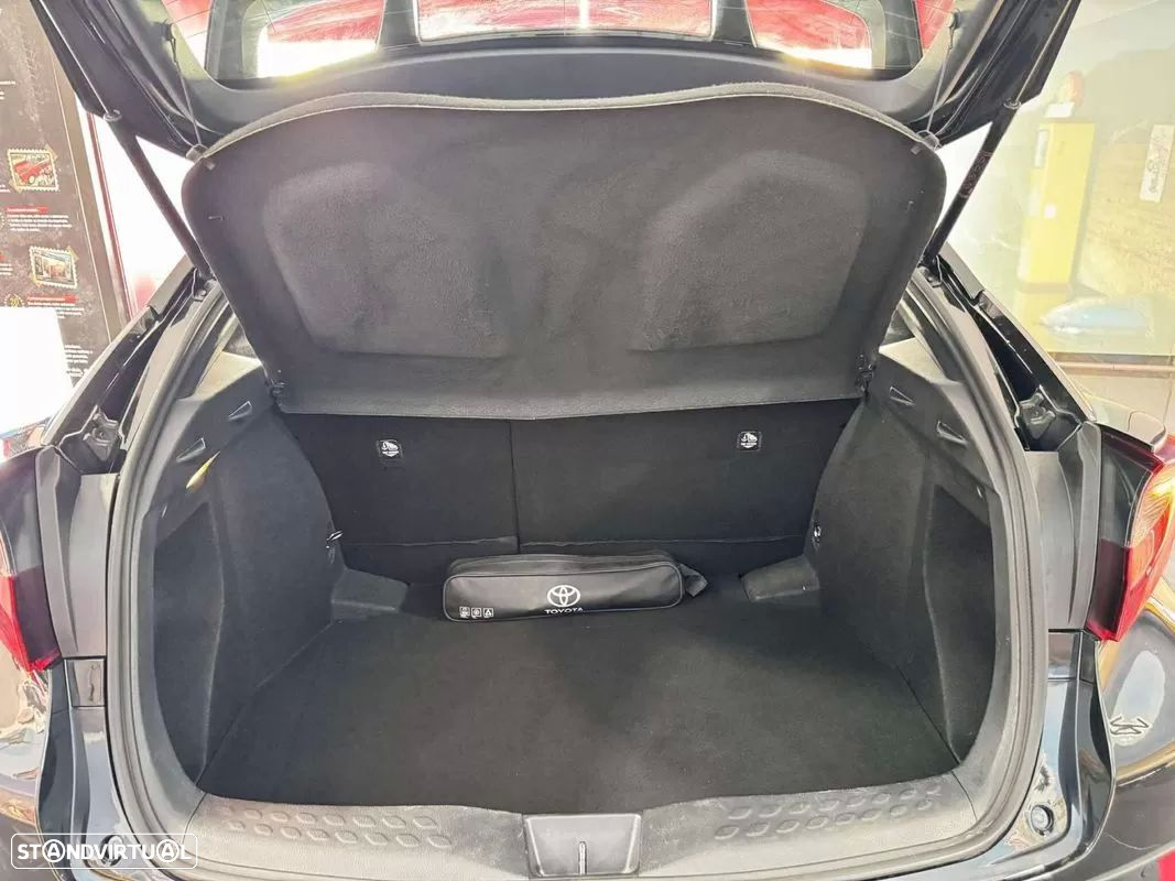 Toyota C-HR 1.8 Hybrid Exclusive - 13