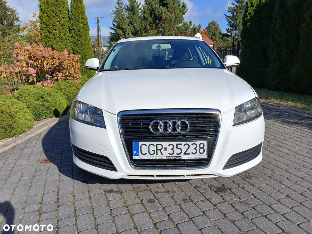Audi A3 Sportback 2010 photo 4